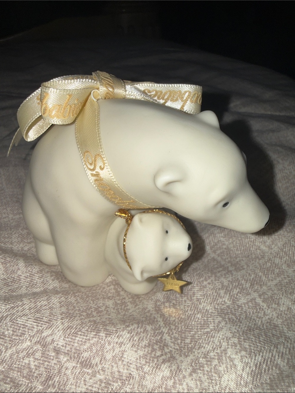 Vintage Department 56 White Polar Bear Mom and Cub with Gold Ribbon 1998